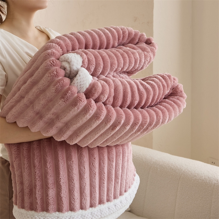 91家纺网 家纺一手货源 找家纺 金喜 2024新款立体抽条提花双面绒毯多用途毛毯办公室午睡毯家用毛毯被 梅子粉