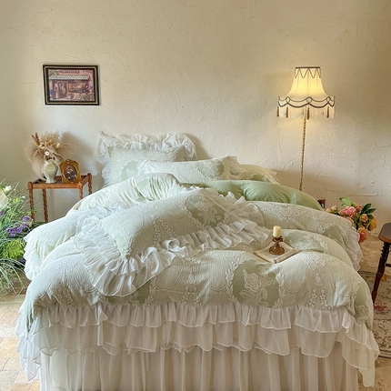 91家纺网 家纺一手货源 找家纺 （总）网红馆（ck家纺） 2025新款雕花绒床裙四件套--舒芙蕾