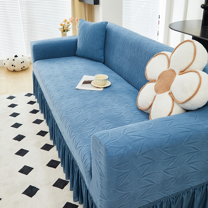 91家纺网 家纺一手货源 找家纺 丝绮鹿 2024新款雕花绒沙发套玉叶裙边款（大三人）玉叶-水蓝