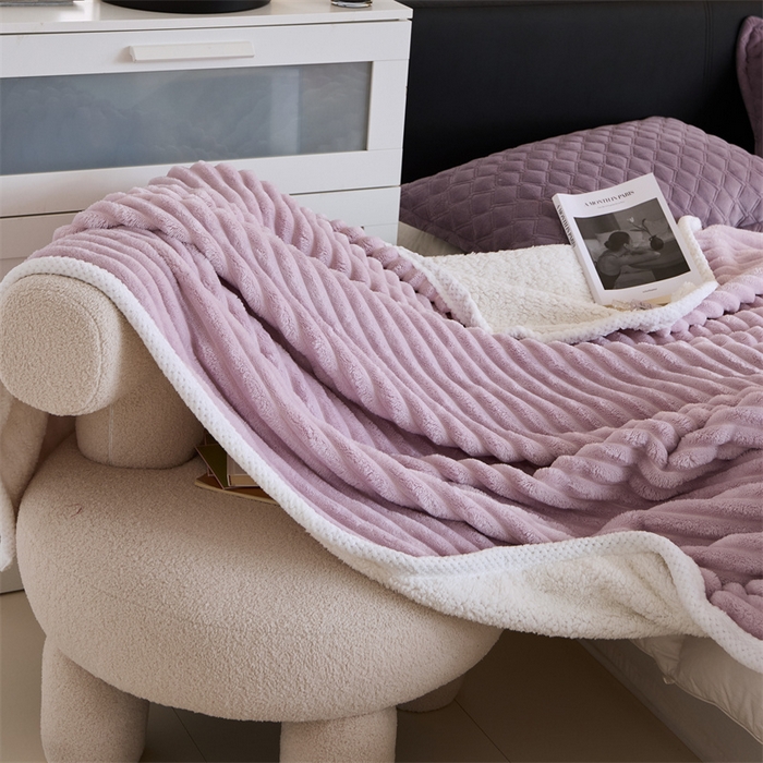 91家纺网 家纺一手货源 找家纺 （总）金喜 2024新款立体抽条提花双面绒毯多用途毛毯办公室午睡毯家用毛毯被 