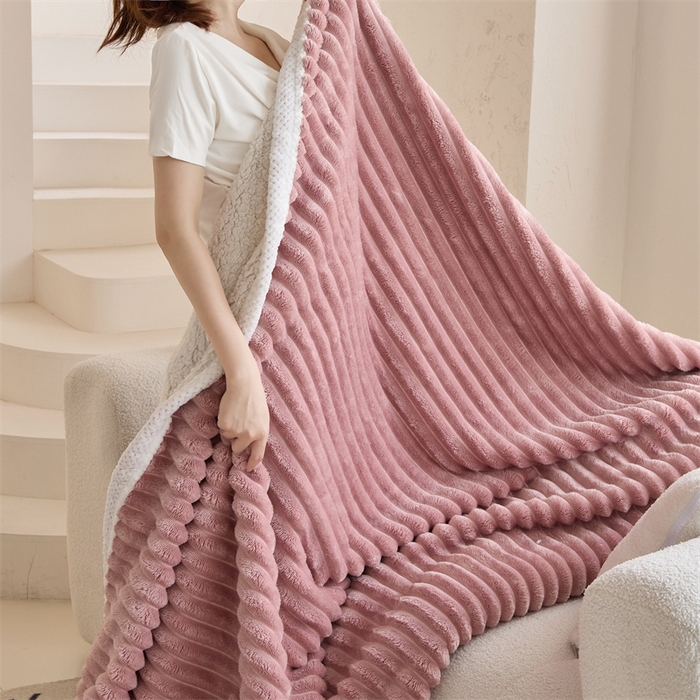 91家纺网 家纺一手货源 找家纺 金喜 2024新款立体抽条提花双面绒毯多用途毛毯办公室午睡毯家用毛毯被 梅子粉