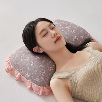 91家纺网 家纺一手货源 找家纺 （总）乐可 2024新款A类全棉双层纱碎花蝴蝶荞麦枕 枕头枕芯