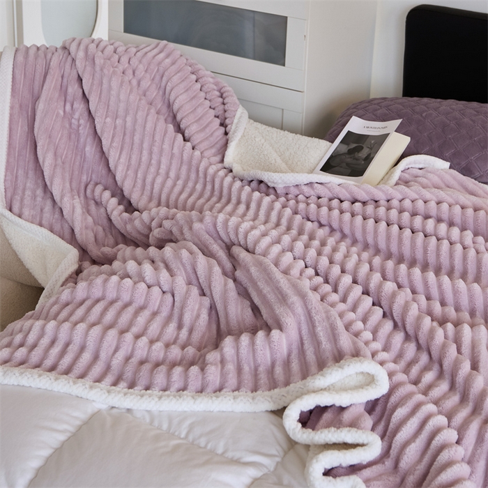 91家纺网 家纺一手货源 找家纺 （总）金喜 2024新款立体抽条提花双面绒毯多用途毛毯办公室午睡毯家用毛毯被 