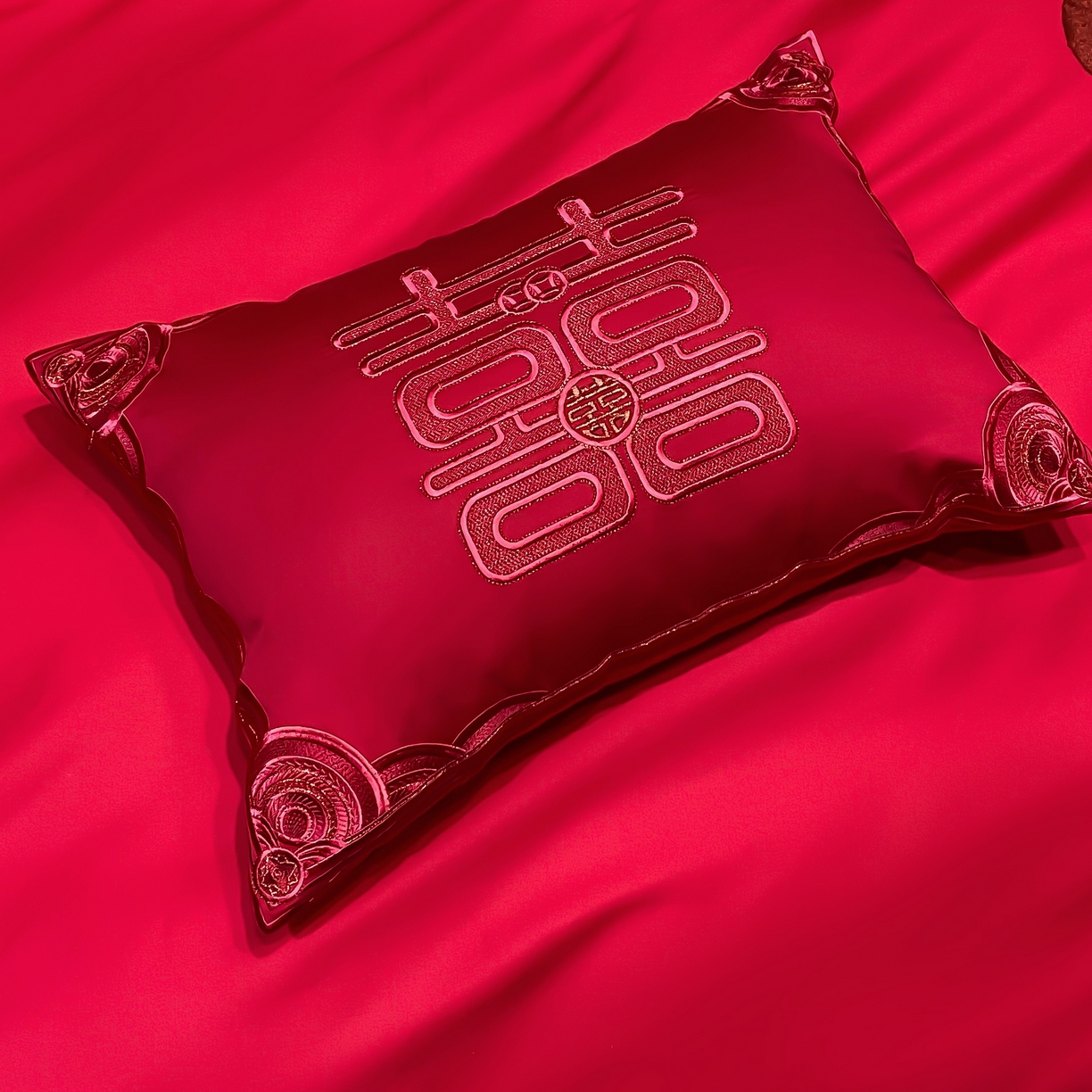 91家纺网 家纺一手货源 找家纺 2024新款毛巾绣磨毛亲肤婚庆四件套套件 喜愿-红