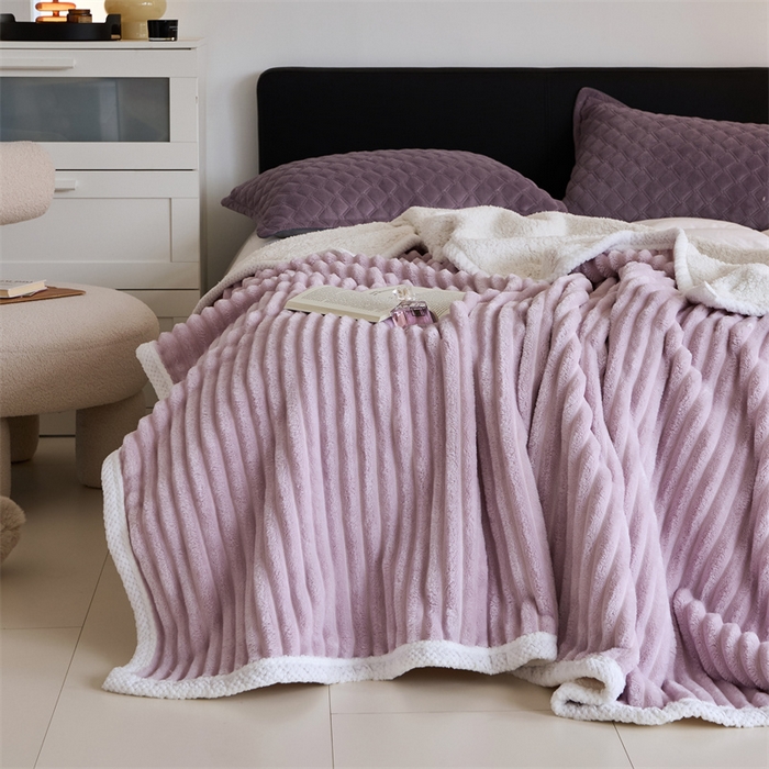 91家纺网 家纺一手货源 找家纺 （总）金喜 2024新款立体抽条提花双面绒毯多用途毛毯办公室午睡毯家用毛毯被 