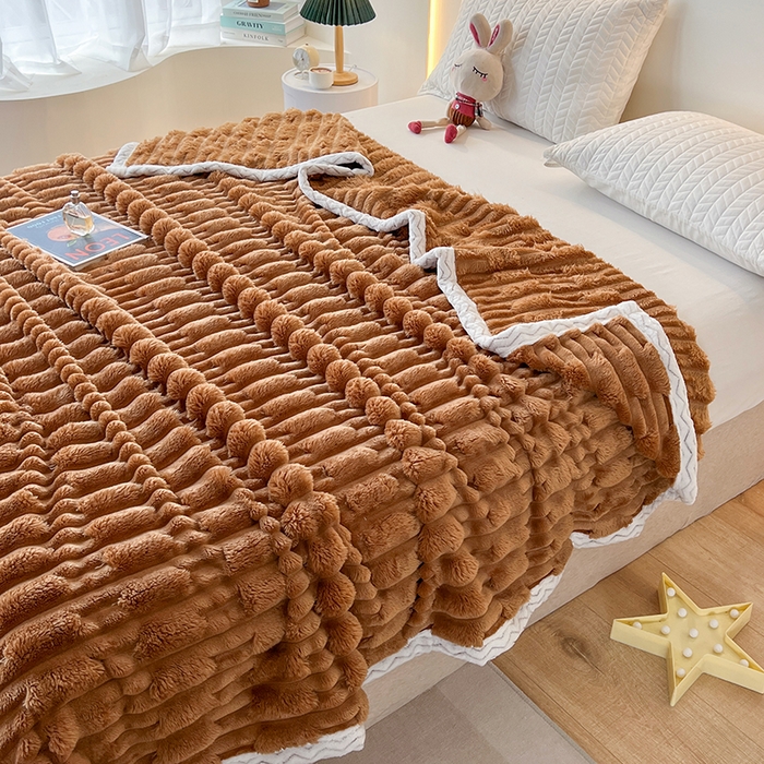 91家纺网 家纺一手货源 找家纺 （总）金喜 2024新款纯色仿裘皮兔绒毛毯包边款多用途毛毯办公室午睡毯家用毛毯被 