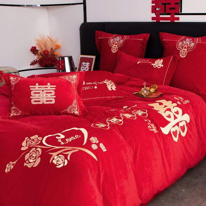 91家纺网 家纺一手货源 找家纺 2025年新款宝宝绒牛奶绒刺绣套件婚庆四件套 幸福美满