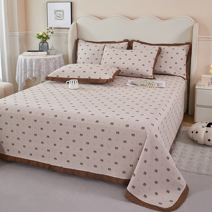 91家纺网 家纺一手货源 找家纺 （总）莎果家纺 2024新款法式小花边砂洗床盖三件套四件套（填充棉花）