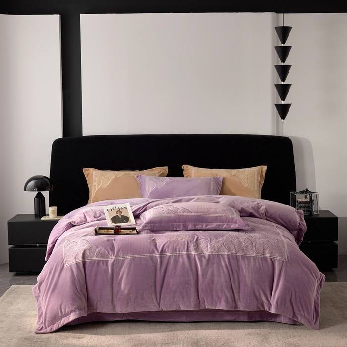 91家纺网 家纺一手货源 找家纺 榻尚家居 2024新款绣花加厚婴肤绒四件套--秋语 秋语 紫