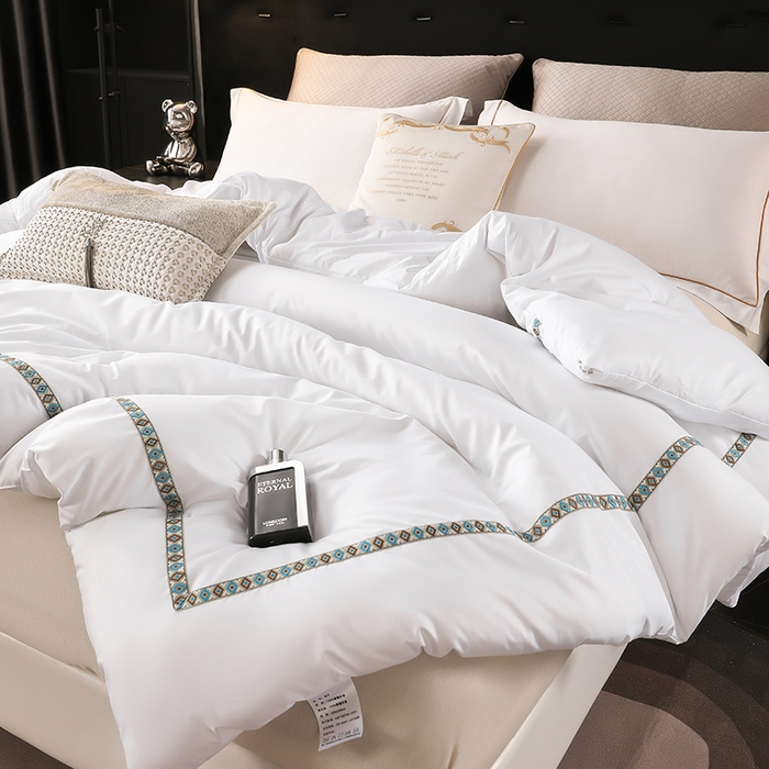 91家纺网 家纺一手货源 找家纺 （总）啊雅家居 2025年新款小织带酒店民宿被芯