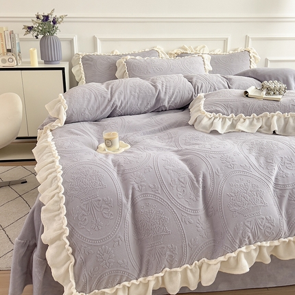 91家纺网 家纺一手货源 找家纺 （总）小主驾到 2024新款雕花绒牛奶绒法式轻奢公主风四件套