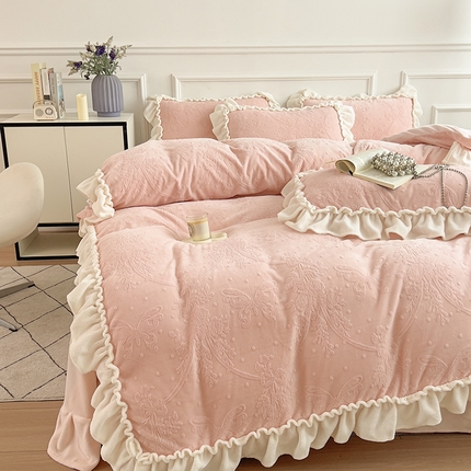 91家纺网 家纺一手货源 找家纺 （总）小主驾到 2024新款雕花绒牛奶绒法式轻奢公主风四件套