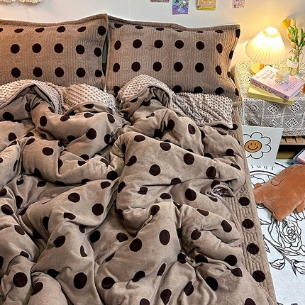 慕晨 2024新款高克重A类牛奶绒印花豆豆绒夹棉单床盖三件被套四件套 波点奥利奥