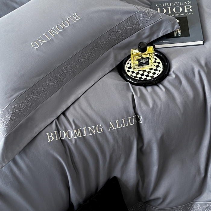 91家纺网 家纺一手货源 找家纺 安妮家居 2024新款A类云锦长绒棉全棉磨毛四件套含礼盒包装 云锦-蓝灰