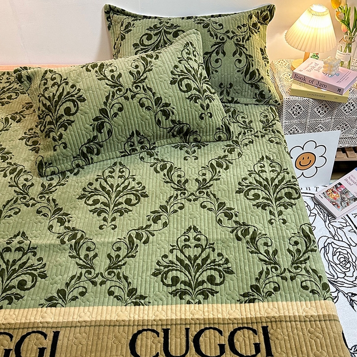 91家纺网 家纺一手货源 找家纺 慕晨 2024新款高克重A类牛奶绒印花豆豆绒夹棉单床盖三件被套四件套 时尚大牌