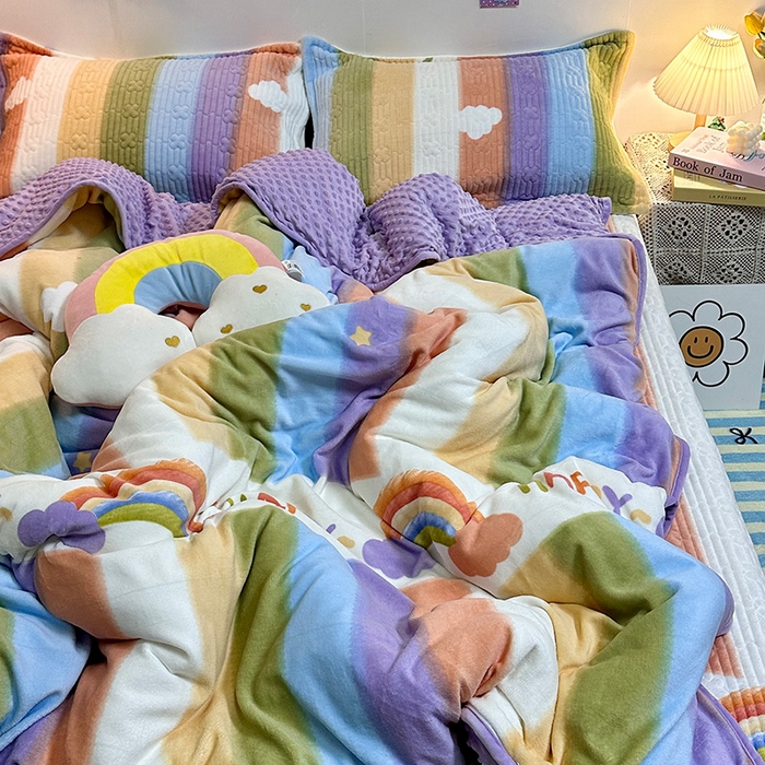 91家纺网 家纺一手货源 找家纺 慕晨 2024新款高克重A类牛奶绒印花豆豆绒夹棉单床盖三件被套四件套 彩虹世界