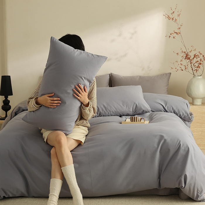 91家纺网 家纺一手货源 找家纺 轩和家居 2024新款50S长绒棉磨毛单被套 蓝莓紫+中灰