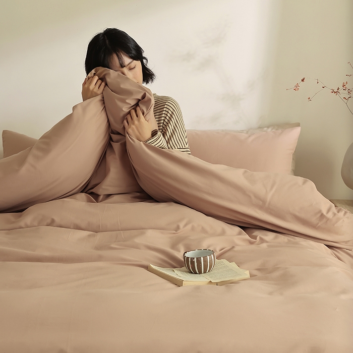 91家纺网 家纺一手货源 找家纺 轩和家居 2024新款50S长绒棉磨毛单被套 焦糖橙