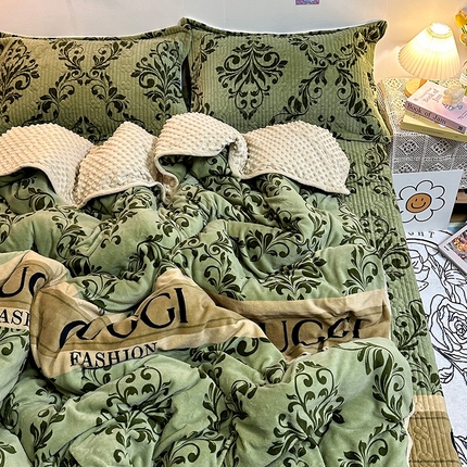 慕晨 2024新款高克重A类牛奶绒印花豆豆绒夹棉单床盖三件被套四件套 时尚大牌