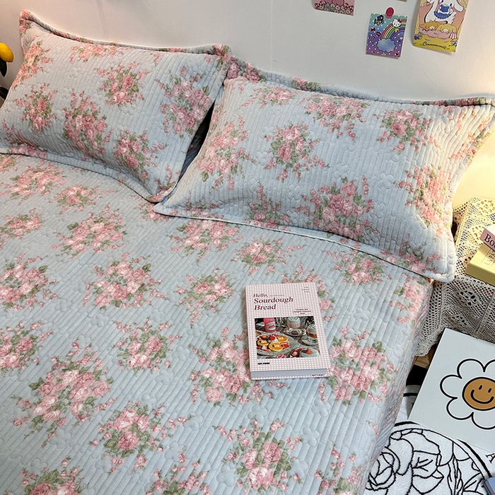 91家纺网 家纺一手货源 找家纺 慕晨 2024新款高克重A类牛奶绒印花豆豆绒夹棉单床盖三件被套四件套 浮生若梦