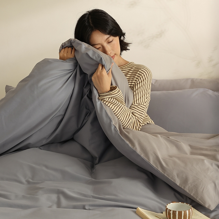 91家纺网 家纺一手货源 找家纺 轩和家居 2024新款50S长绒棉磨毛单被套 蓝莓紫+中灰