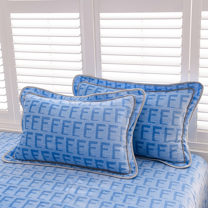 91家纺网 家纺一手货源 找家纺 梦莱情纺2024新款8.5斤牛奶绒四件套日产12000套 曙光-蓝