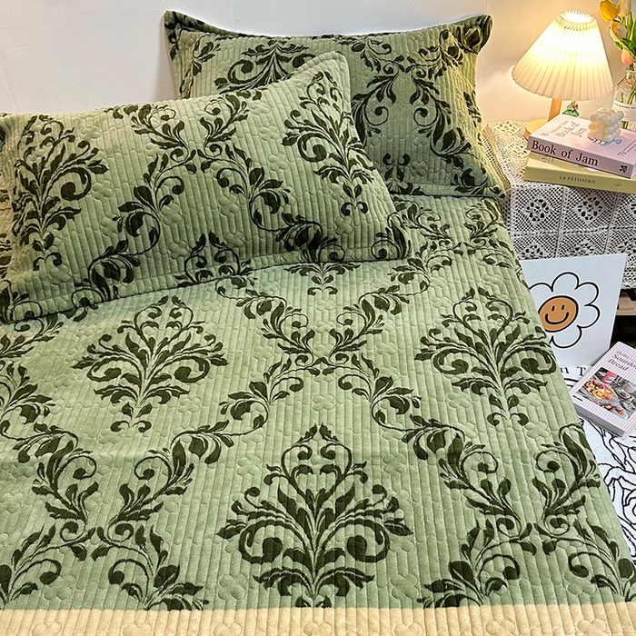 91家纺网 家纺一手货源 找家纺 慕晨 2024新款高克重A类牛奶绒印花豆豆绒夹棉单床盖三件被套四件套 时尚大牌