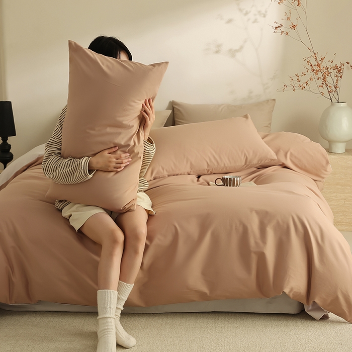 91家纺网 家纺一手货源 找家纺 轩和家居 2024新款50S长绒棉磨毛单被套 焦糖橙+燕麦色