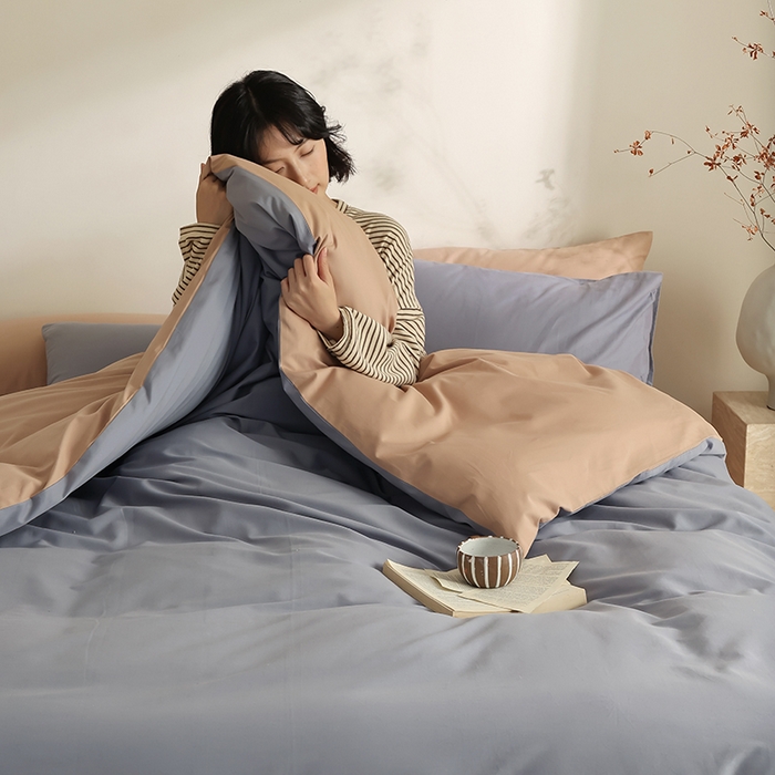 91家纺网 家纺一手货源 找家纺 轩和家居 2024新款50S长绒棉磨毛单被套 蓝莓紫+焦糖橙