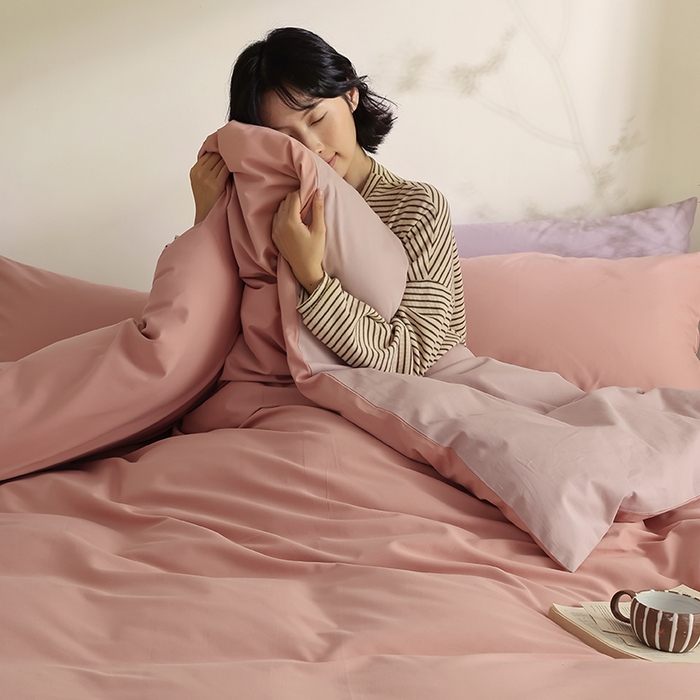 91家纺网 家纺一手货源 找家纺 轩和家居 2024新款50S长绒棉磨毛单被套 深粉+丁香色