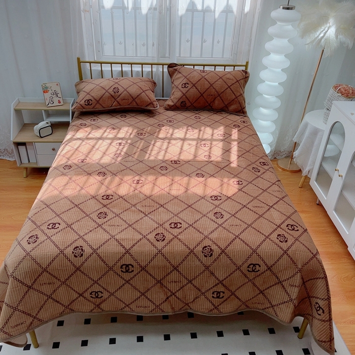 91家纺网 家纺一手货源 找家纺 暖居 2024新款牛奶绒豆豆被床盖四件套 潮牌咖