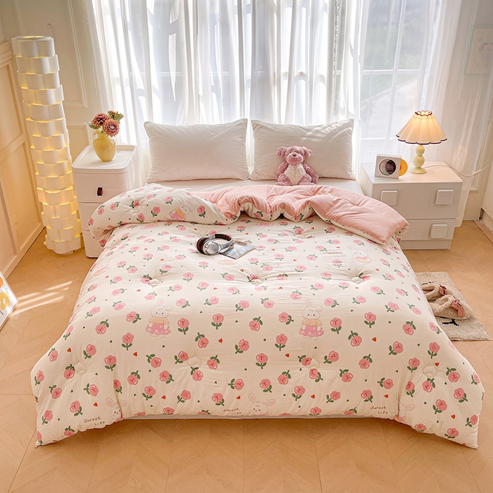 91家纺网 家纺一手货源 找家纺 魅图家纺 2025新款A类超柔云朵棉棉花被 曼塔玫瑰