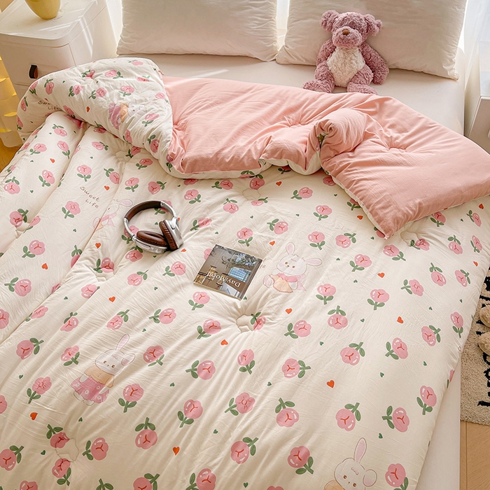 91家纺网 家纺一手货源 找家纺 魅图家纺 2025新款A类超柔云朵棉棉花被 曼塔玫瑰