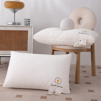 （总）大熊枕芯 2024新款全棉小雏菊枕芯