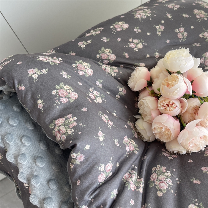 91家纺网 家纺一手货源 找家纺 奈萝家纺 2024新款秋冬印花针织棉豆豆绒春秋被冬被 茶野