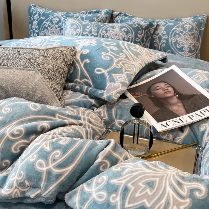 91家纺网 家纺一手货源 找家纺 金喜 2024新款加厚保暖230克高克重牛奶绒四件套雕花绒四件套-牛奶绒雕花系列 欧典派对