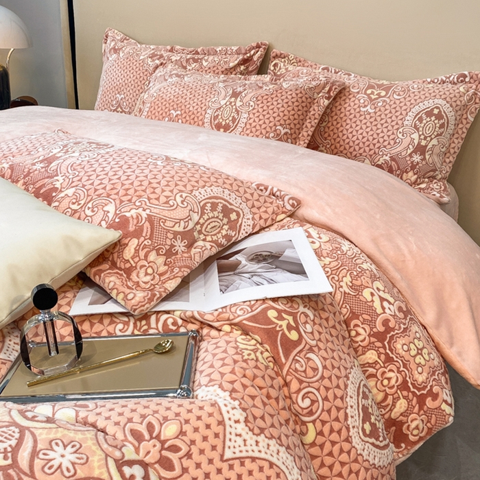 91家纺网 家纺一手货源 找家纺 金喜 2024新款加厚保暖230克高克重牛奶绒四件套雕花绒四件套-牛奶绒雕花系列 波西米亚