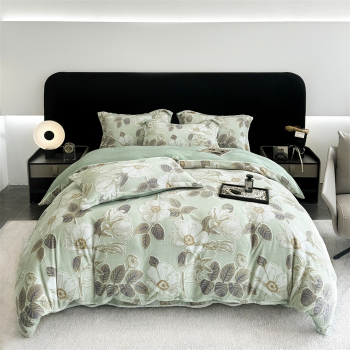 91家纺网 家纺一手货源 找家纺 金喜 2024新款加厚保暖230克高克重牛奶绒四件套雕花绒四件套-牛奶绒雕花系列 木槿-绿