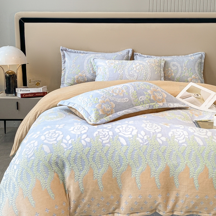 91家纺网 家纺一手货源 找家纺 金喜 2024新款加厚保暖230克高克重牛奶绒四件套雕花绒四件套-牛奶绒雕花系列 春风来过