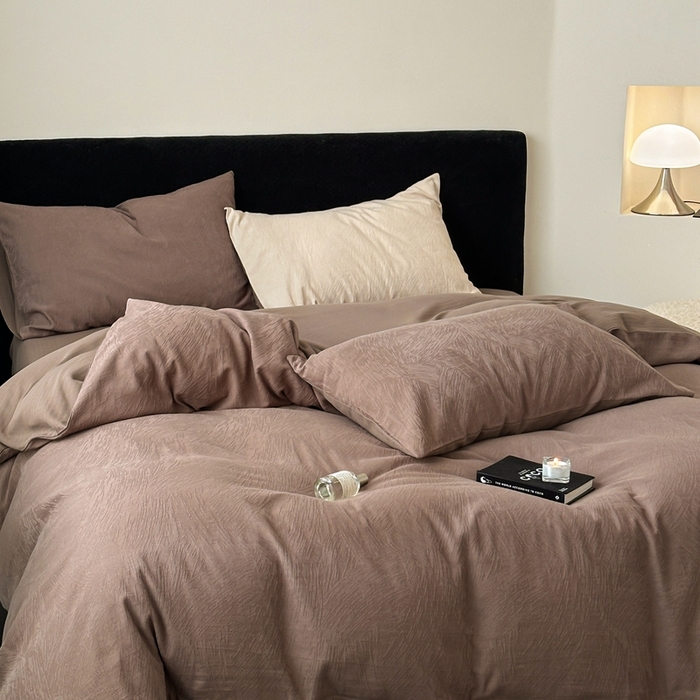 91家纺网 家纺一手货源 找家纺 梦享生活家居 2024新款全棉肌理纹系列四件套-素写 素写-可可棕