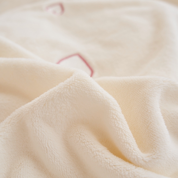 91家纺网 家纺一手货源 找家纺 黛舒家居 2024新款240克臻棉绒立体贴布绣四件套 顽皮象粉