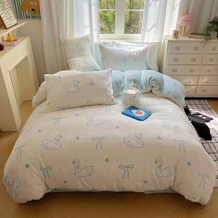 91家纺网 家纺一手货源 找家纺 （总）顾里家纺 2024新款加厚牛奶绒ins奶油治愈系少女心保暖四件套系列-风格二