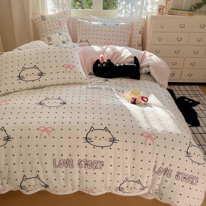 91家纺网 家纺一手货源 找家纺 顾里家纺 2024新款加厚牛奶绒ins奶油治愈系少女心保暖四件套系列-风格二 波点猫咪