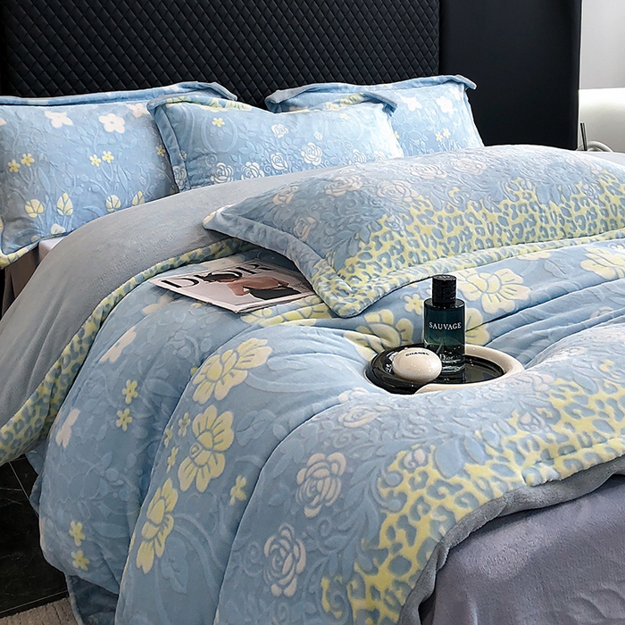 91家纺网 家纺一手货源 找家纺 金喜 2024新款加厚保暖230克高克重牛奶绒四件套雕花绒四件套-牛奶绒雕花系列 春色