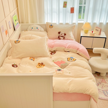 91家纺网 家纺一手货源 找家纺 梦澜蒂 2024新款加厚牛奶绒毛巾绣四件套 