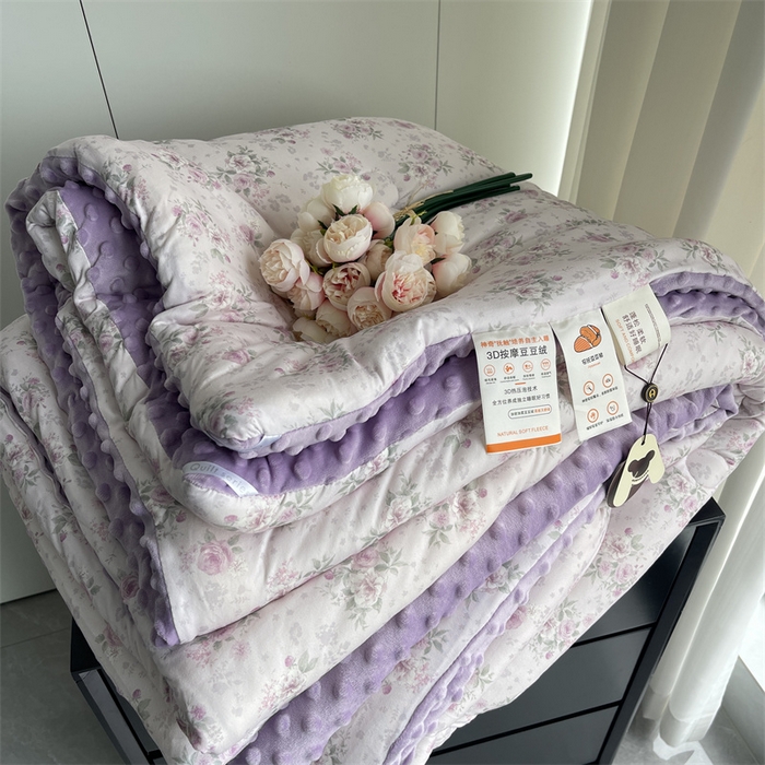 91家纺网 家纺一手货源 找家纺 奈萝家纺 2024新款秋冬印花针织棉豆豆绒春秋被冬被 倾慕