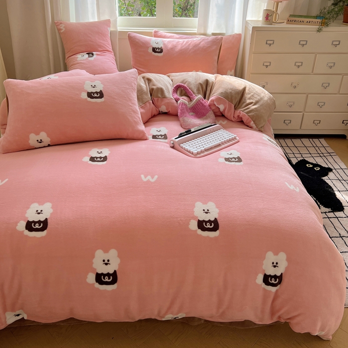 91家纺网 家纺一手货源 找家纺 顾里家纺 2024新款加厚牛奶绒ins奶油治愈系少女心保暖四件套系列-风格二 粉咖w狗