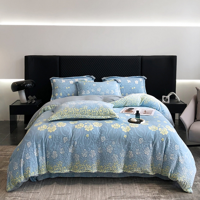 91家纺网 家纺一手货源 找家纺 金喜 2024新款加厚保暖230克高克重牛奶绒四件套雕花绒四件套-牛奶绒雕花系列 春色