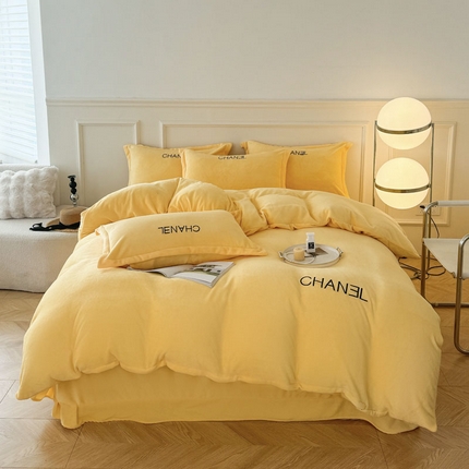91家纺网 家纺一手货源 找家纺 仟网汇 2024新款刺绣双面牛奶绒四件套 黄色