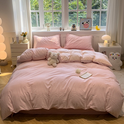 91家纺网 家纺一手货源 找家纺 水墨江南 2024新款水洗棉四件套 蜜粉小格